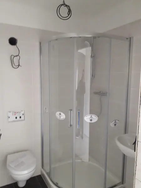 Koupelna se sprchovým koutem